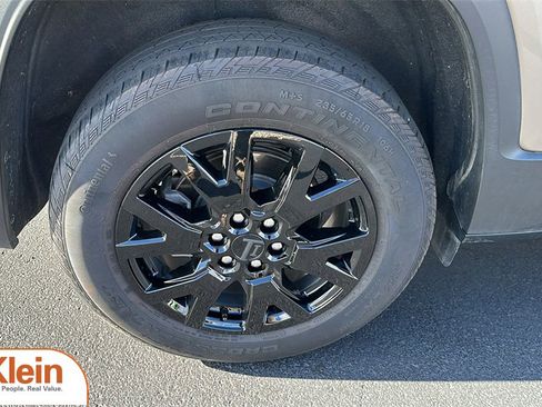 Used 2023 GMC Acadia SLT w/ Trailering Package image 9