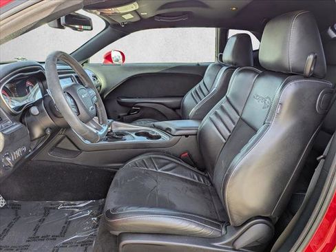 Used 2019 Dodge Challenger SRT Hellcat Redeye image 16