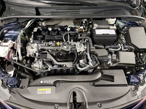 Certified 2025 Toyota Corolla LE FWD image 9