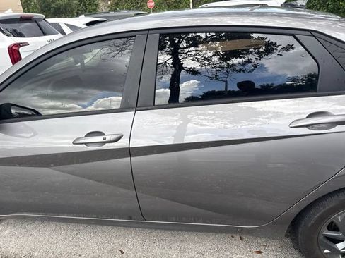 Used 2024 Hyundai Elantra SEL FWD image 10
