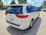 Used 2017 Toyota Sienna XLE image 5