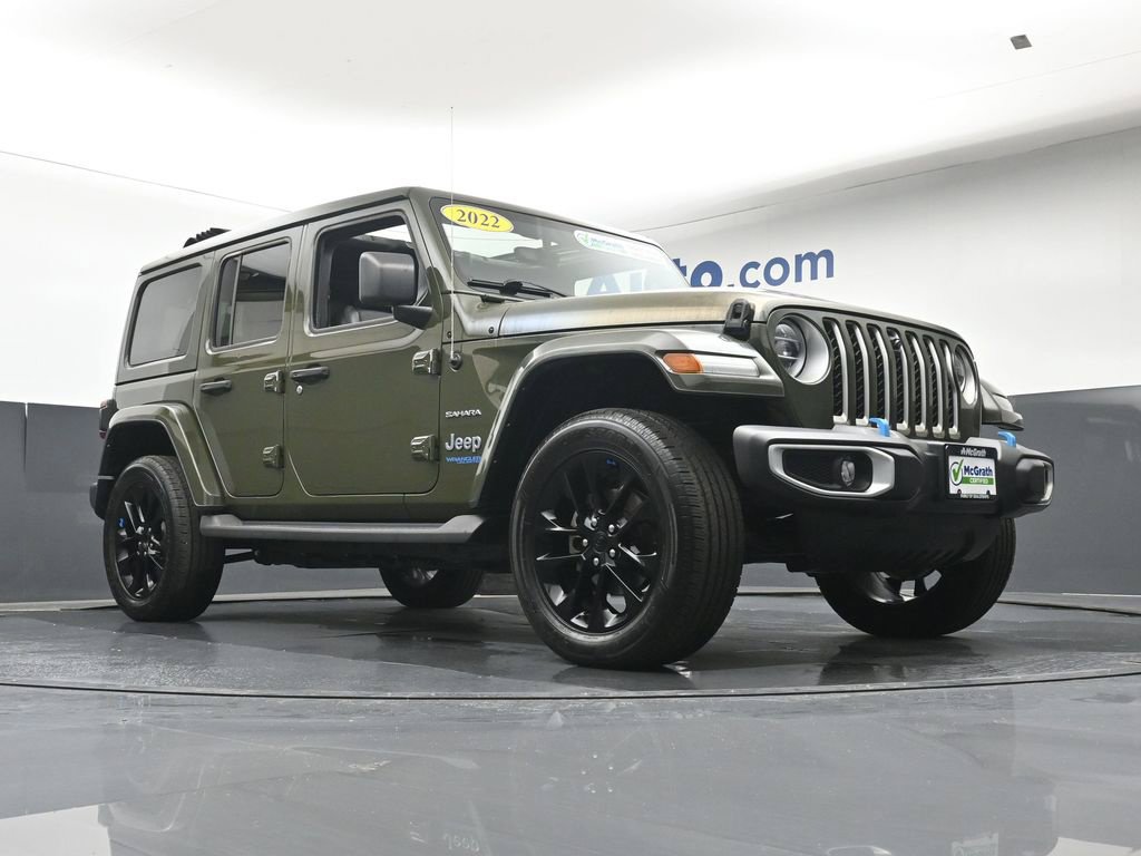 Used 2022 Jeep Wrangler Unlimited Sahara AWD/4WD image 28