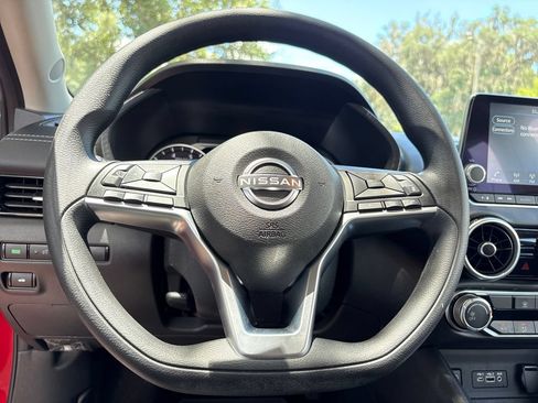 Used 2025 Nissan Sentra SV FWD image 14