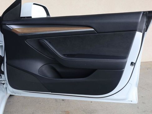 Used 2023 Tesla Model 3 Standard Range RWD image 22