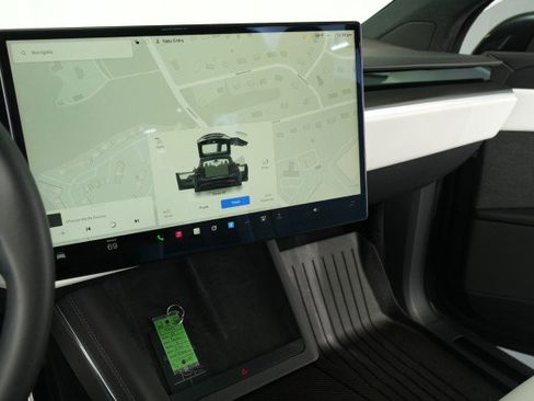 Used 2023 Tesla Model X Plaid image 33
