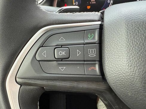 New 2025 Jeep Grand Cherokee L Altitude AWD/4WD image 13