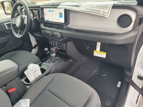 New 2026 Jeep Gladiator Sport image 16