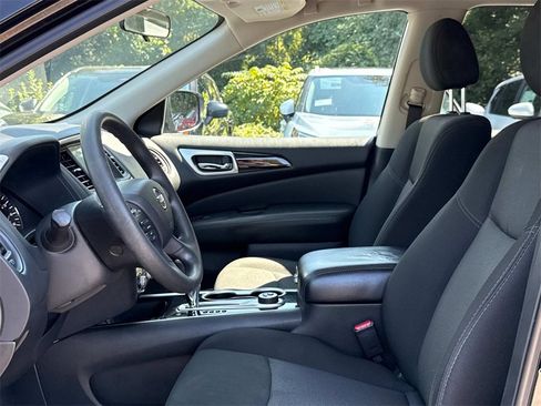 Used 2020 Nissan Pathfinder S image 14