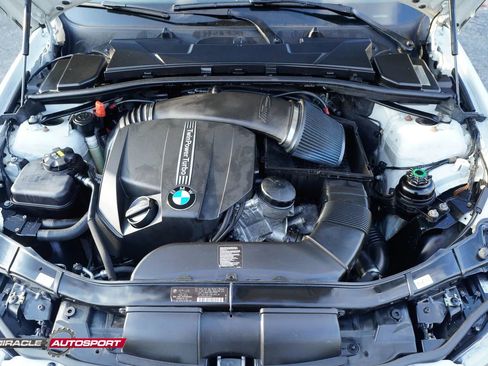 Used 2011 BMW 335i xDrive Sedan AWD/4WD image 14