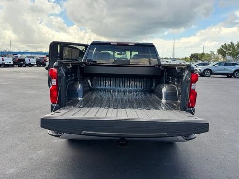 Used 2022 Chevrolet Silverado 1500 LT w/ Convenience Package II RWD image 16
