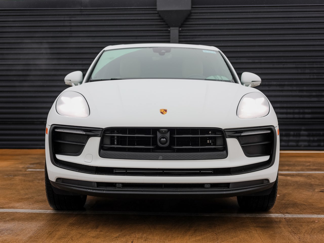 Certified 2026 Porsche Macan AWD/4WD image 10