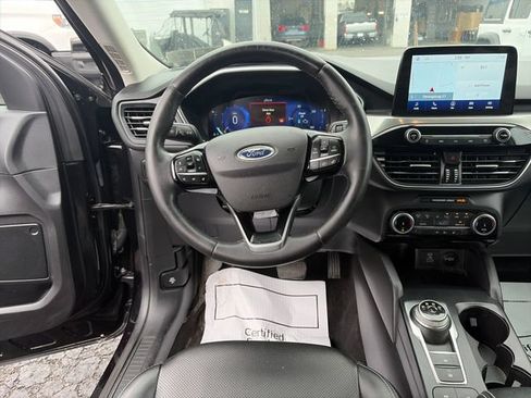 Used 2022 Ford Escape Titanium AWD/4WD image 17