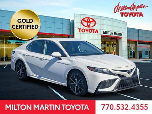 Certified 2024 Toyota Camry SE image 1