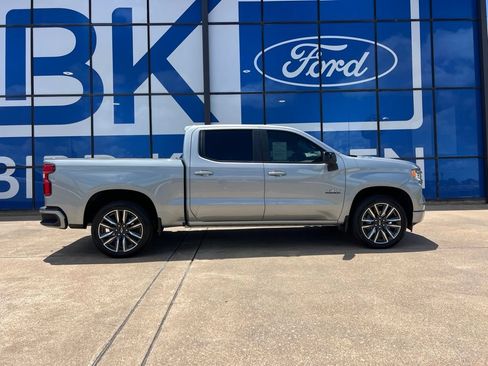 Used 2024 Chevrolet Silverado 1500 RST w/ Texas Edition Plus AWD/4WD image 9