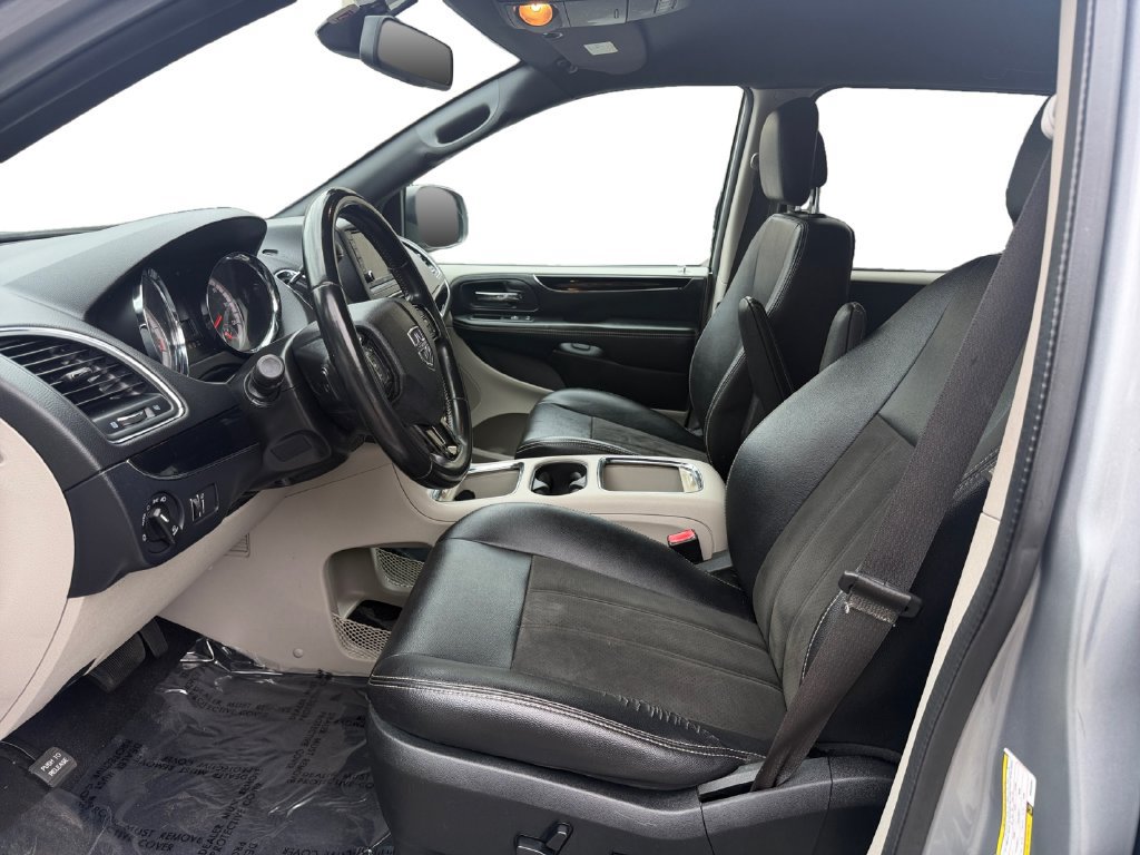 Used 2019 Dodge Grand Caravan SXT FWD image 10