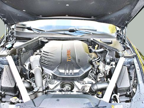 Used 2018 Kia Stinger GT2 image 32