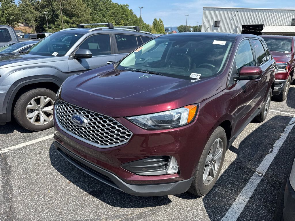 Used 2024 Ford Edge SEL w/ Convenience Package AWD/4WD image 5