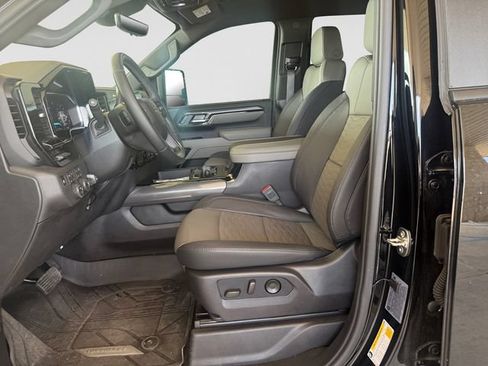 Used 2026 Chevrolet Silverado 2500 ZR2 AWD/4WD image 11