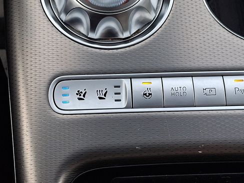 Certified 2023 Genesis GV60 Advanced AWD/4WD image 24