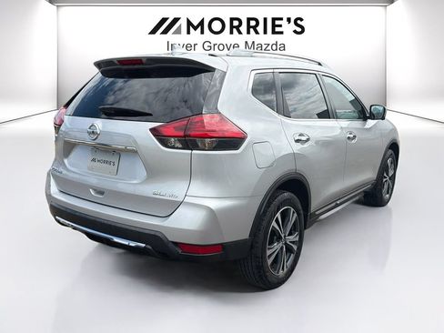 Used 2017 Nissan Rogue SL w/ SL Premium Package AWD/4WD image 5