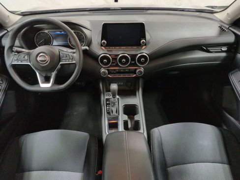 Used 2025 Nissan Sentra SV image 16