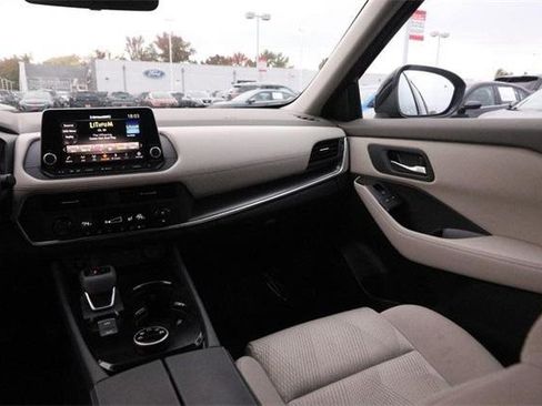 Certified 2024 Nissan Rogue SV image 52