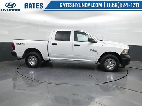 Used 2016 RAM 1500 Tradesman w/ Popular Equipment Group AWD/4WD image 3