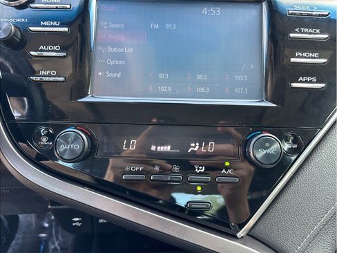Used 2018 Toyota Camry XSE FWD image 30