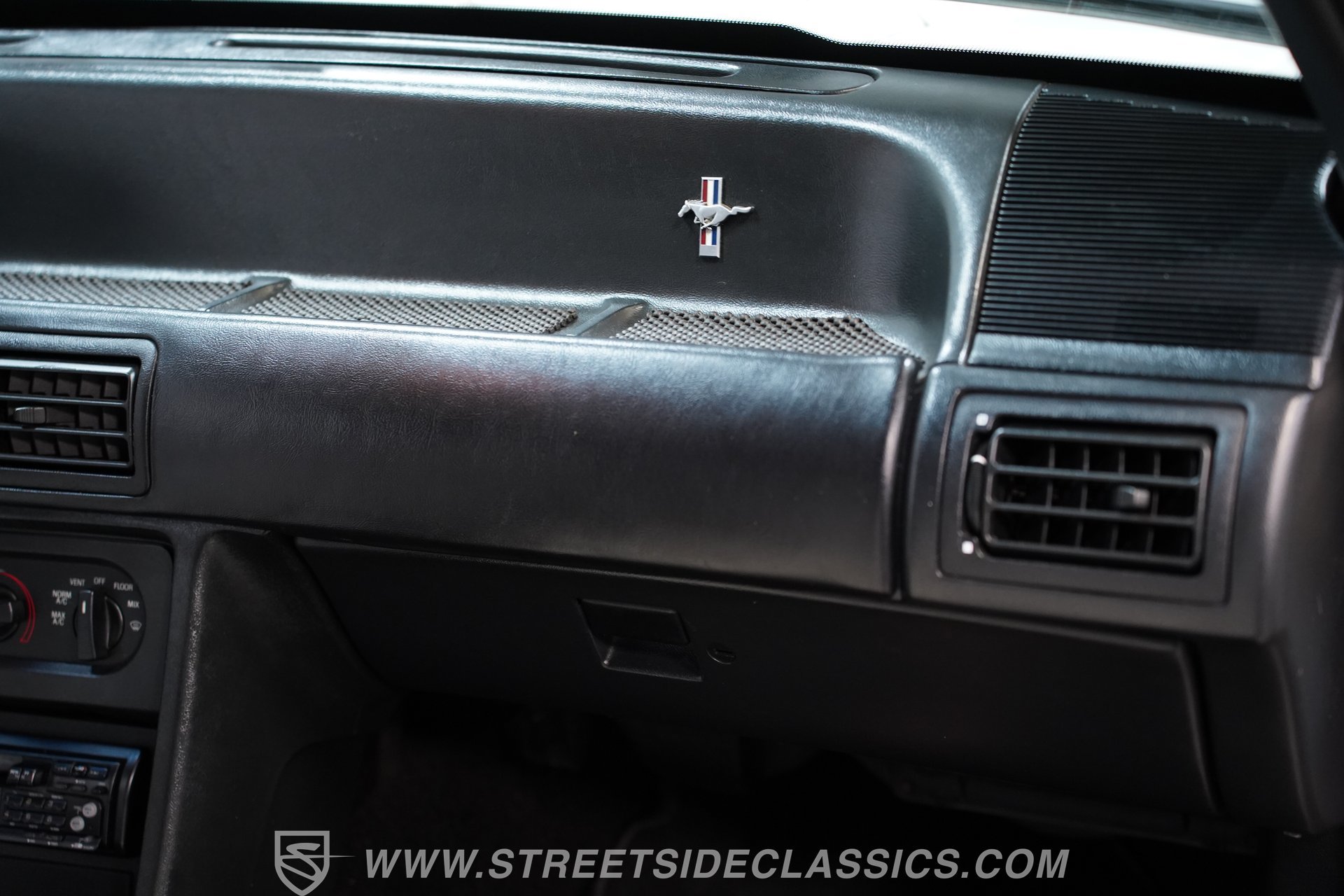 Used 1993 Ford Mustang LX RWD image 40