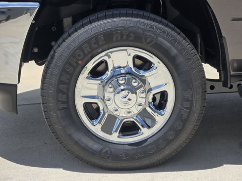New 2026 RAM 2500 Tradesman AWD/4WD image 9