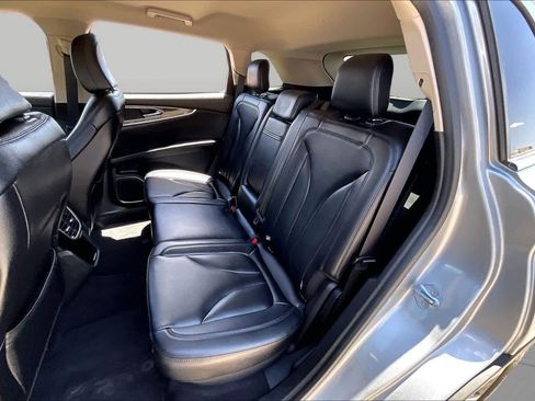 Used 2023 Lincoln Nautilus AWD w/ Premium Package image 19