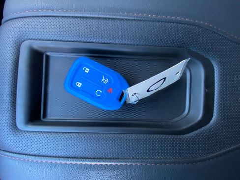 Used 2021 GMC Sierra 1500 AT4 w/ Technology Package image 33