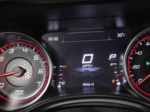 Used 2022 Dodge Charger SXT image 32