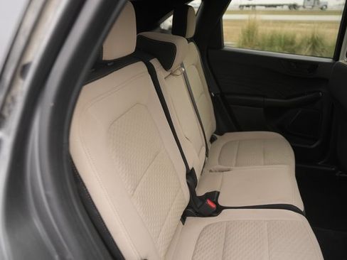 Used 2022 Ford Escape SE w/ Convenience Package image 16