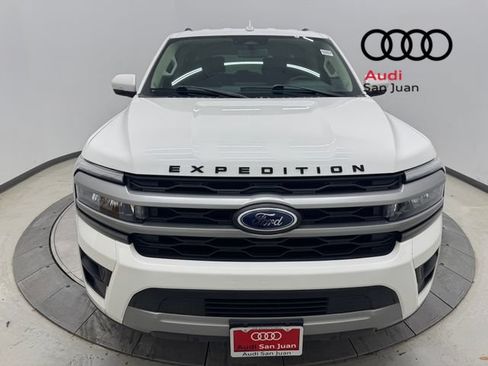 Used 2023 Ford Expedition XLT RWD image 2