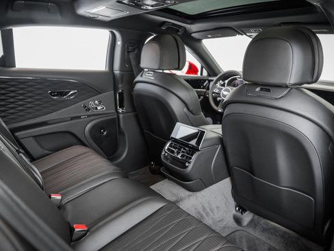 Used 2022 Bentley Flying Spur V8 image 20