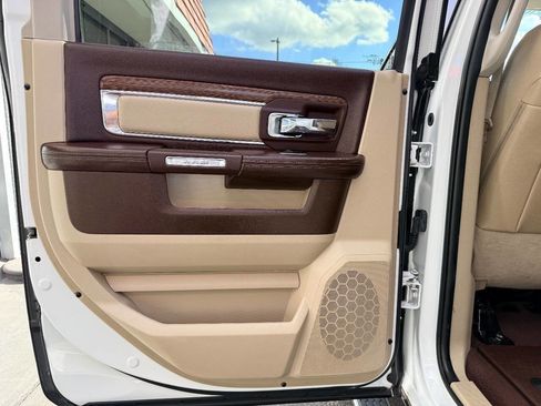 Used 2018 RAM 3500 Laramie w/ Convenience Group image 28