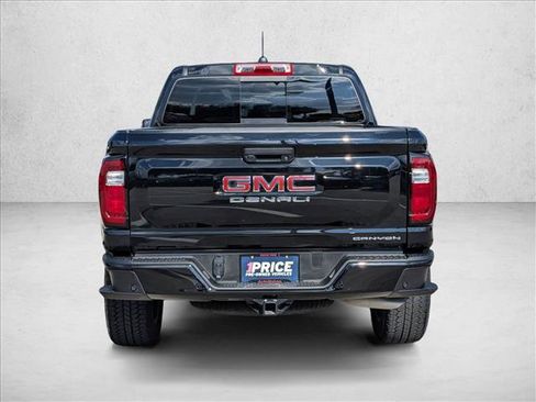 Used 2024 GMC Canyon Denali image 8