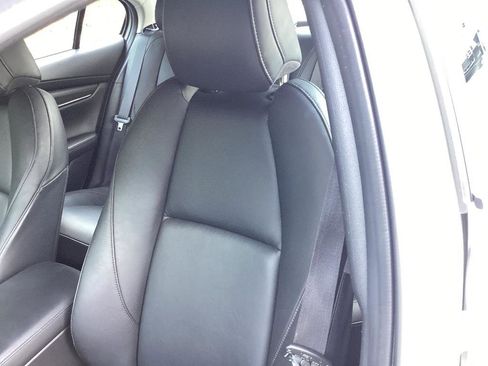Used 2025 MAZDA MAZDA3 s FWD image 10