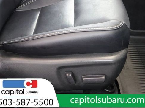 Used 2017 Toyota Camry XLE w/ Moonroof Package FWD image 30