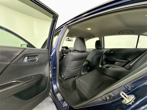 Used 2015 Honda Accord Sport image 17