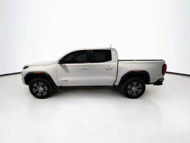 Used 2024 GMC Canyon AT4 w/ AT4 Premium Package AWD/4WD image 4
