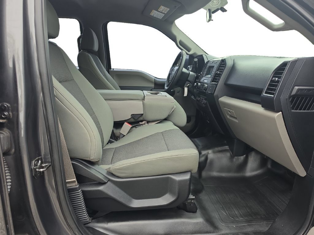 Used 2016 Ford F150 XL w/ Equipment Group 101A Mid AWD/4WD image 17