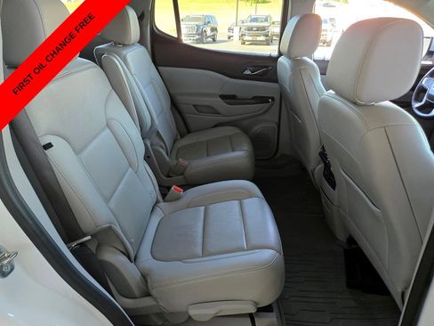 Used 2023 GMC Acadia SLT FWD image 18