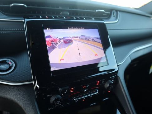 New 2025 Jeep Grand Cherokee L Altitude image 6