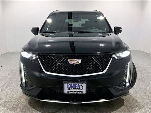 Used 2023 Cadillac XT6 Sport w/ Technology Package image 2