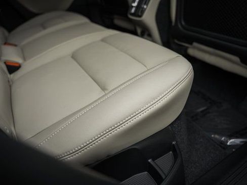 New 2026 Volvo XC40 B5 Ultra w/ Protection Package Premier image 32