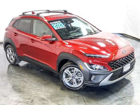 Used 2023 Hyundai Kona SEL AWD/4WD image 6