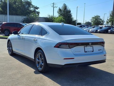 Used 2023 Honda Accord EX image 2