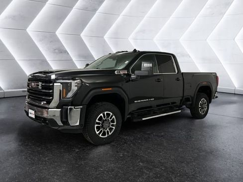 Used 2024 GMC Sierra 2500 SLE w/ SLE Convenience Package AWD/4WD image 3